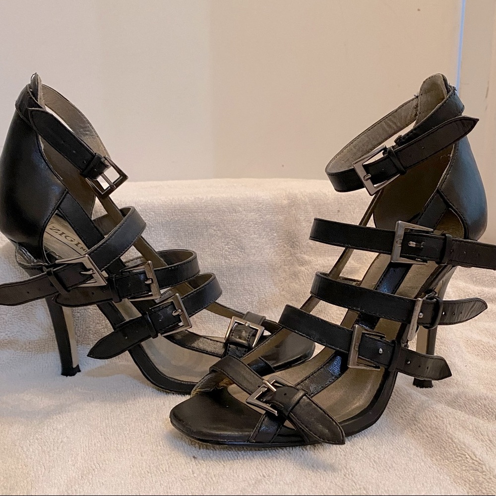 Zigi New York - black leather buckle heel